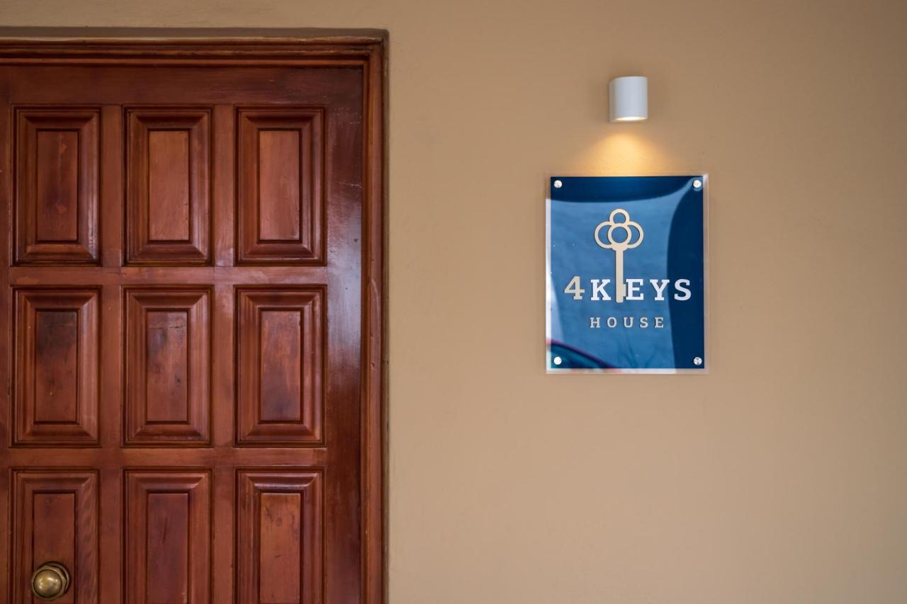 4keys House 2 * Tripoli